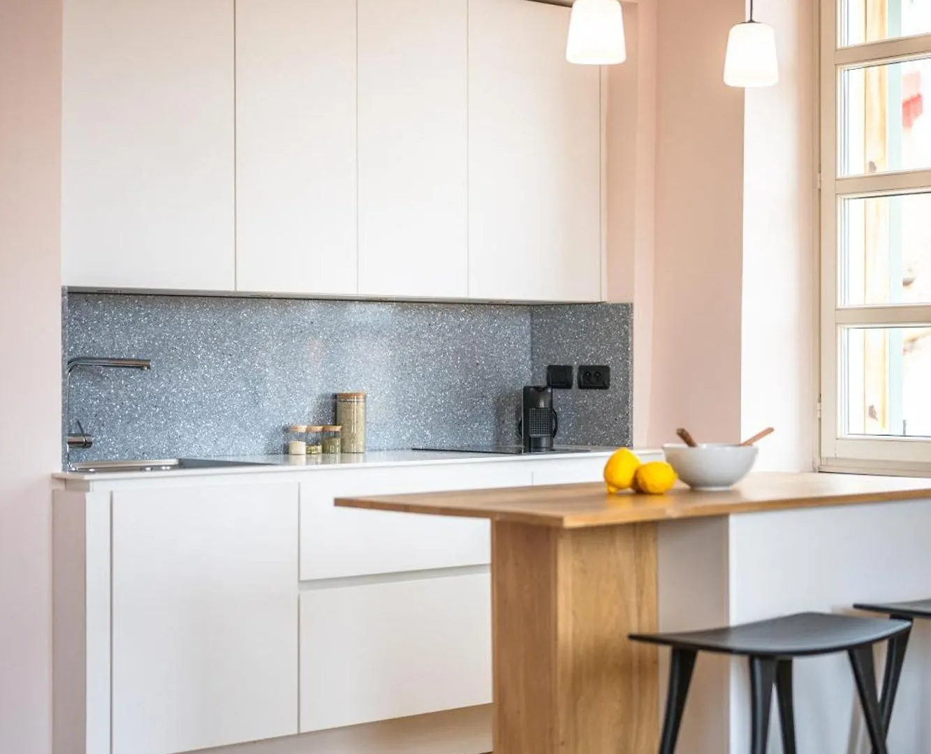 Le Saint Michel,Dernier Etage, Vieux Menton, Zone Pietonne Apartment