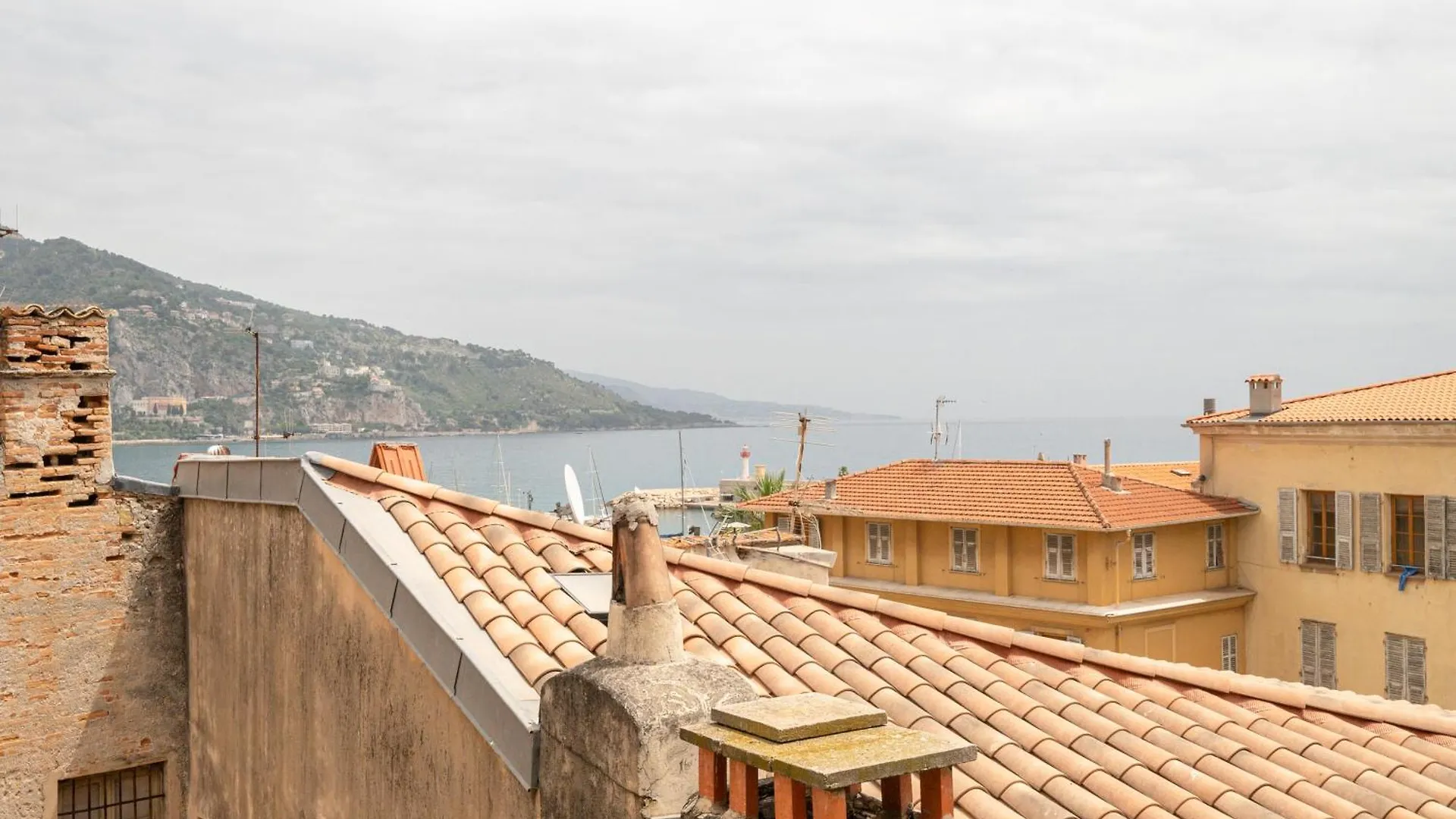 Le Saint Michel,Dernier Etage, Vieux Menton, Zone Pietonne Apartment France