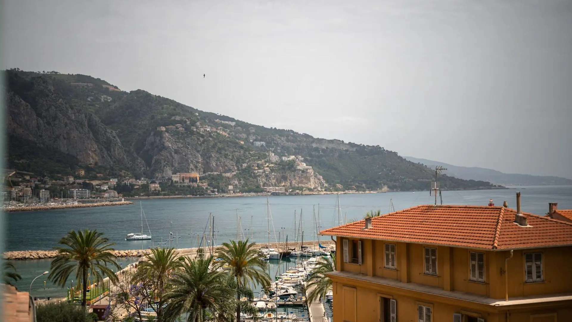 Le Saint Michel,Dernier Etage, Vieux Menton, Zone Pietonne Apartment