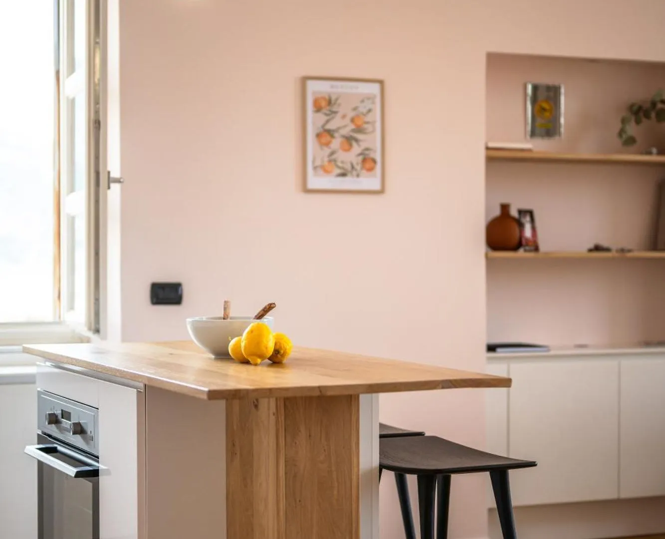 Le Saint Michel,Dernier Etage, Vieux Menton, Zone Pietonne Apartment